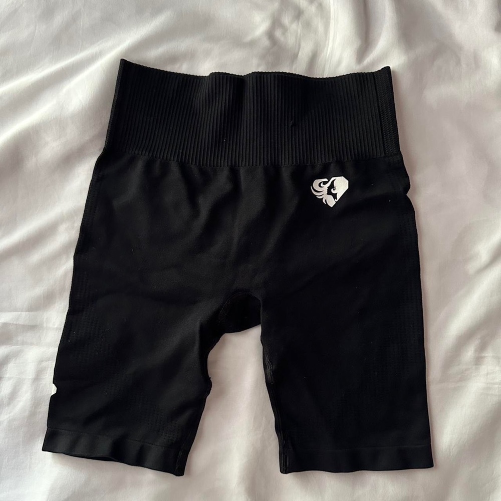 Woman’s best power seamless cycling shorts
